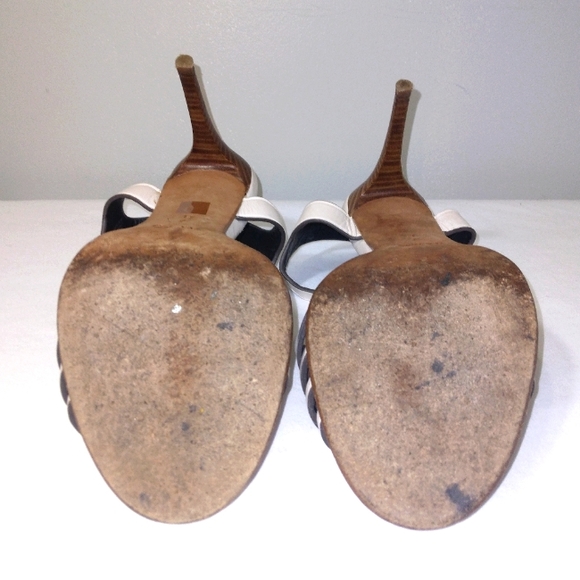 COACH 'Izzy' Genuine Leather Heeled Sandal in Chalk Sz 7B - Picture 11 of 14